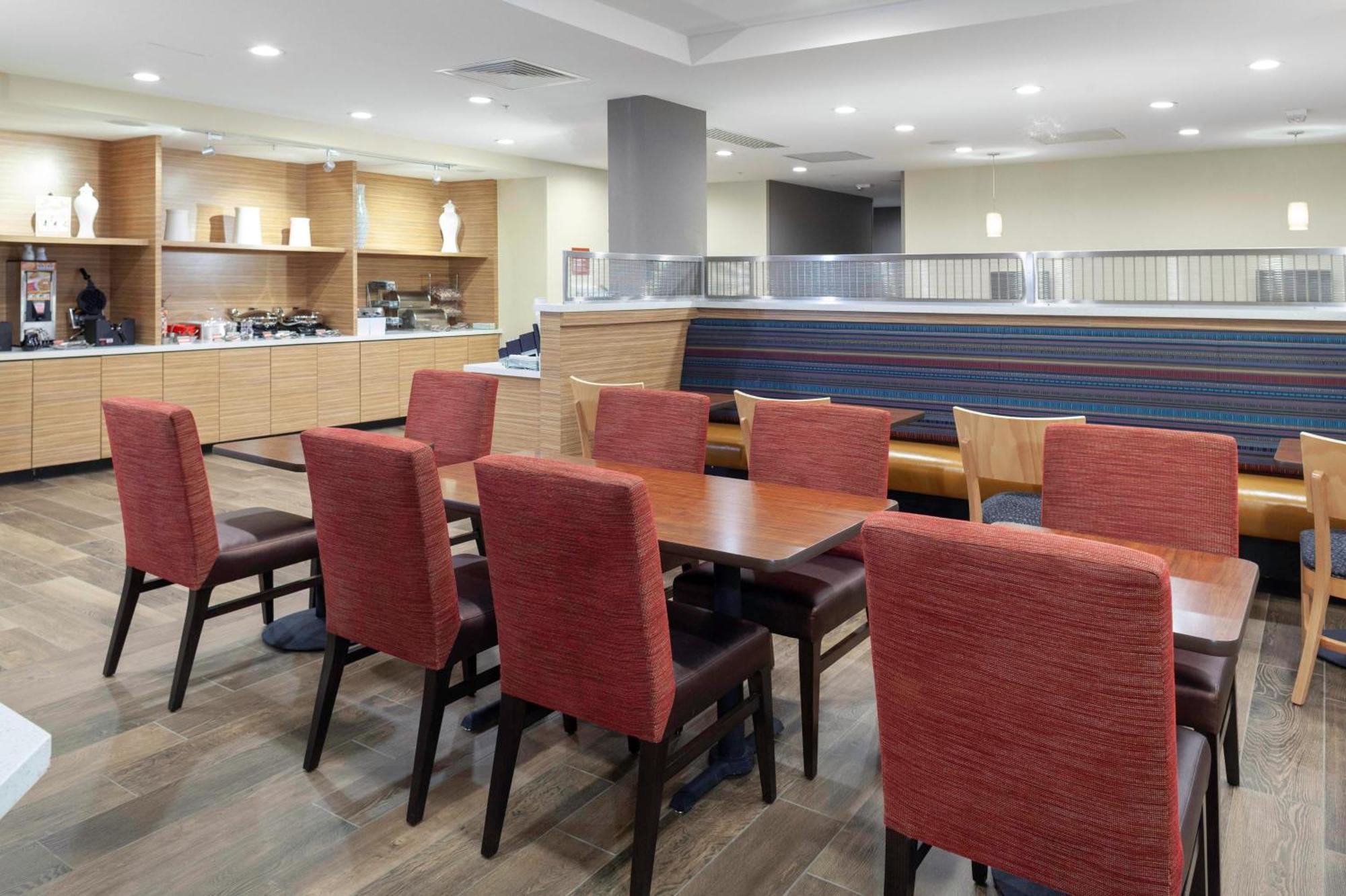 Towneplace Suites By Marriott San Antonio Westover Hills Exterior photo